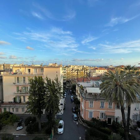 Casa Vacanze Nido Al Mare Sanremo Bagian luar foto