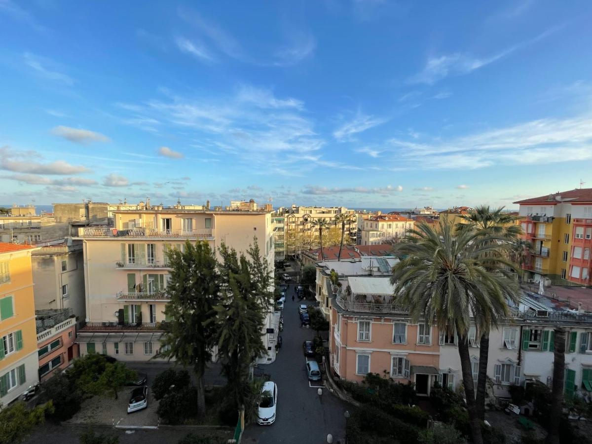 Casa Vacanze Nido Al Mare Sanremo Bagian luar foto